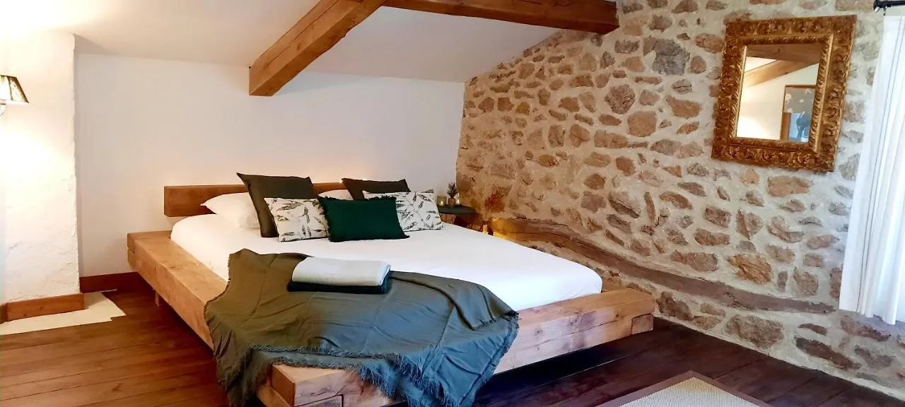Maison Familiale Chaleureuse Idealement Situee Silhac Holiday home
