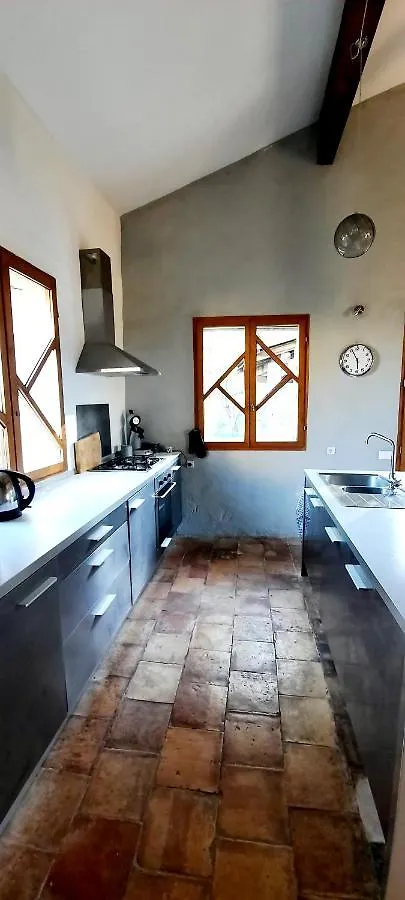 Maison Familiale Chaleureuse Idealement Situee Silhac Holiday home