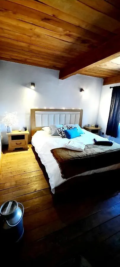 Maison Familiale Chaleureuse Idealement Situee Silhac France