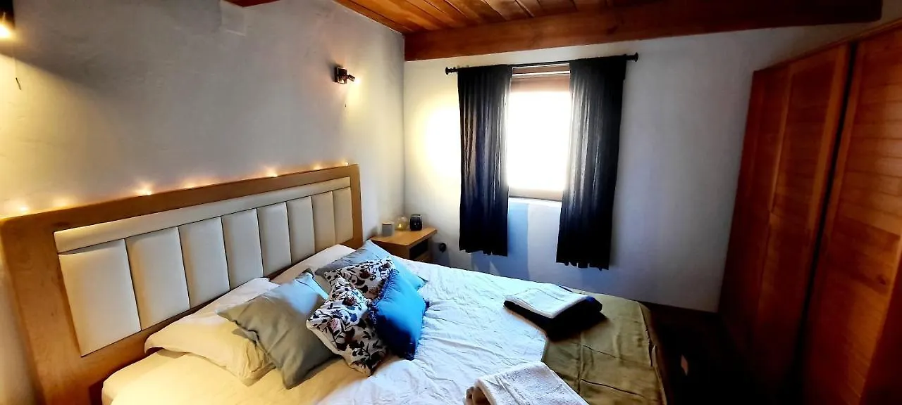 Maison Familiale Chaleureuse Idealement Situee Silhac